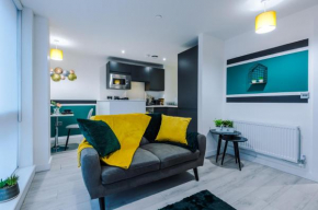 Luxurious Central Apartment With Parking